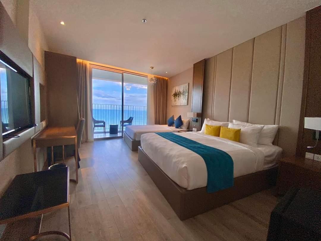 Panorama Oceanfront Suite Nha Trang Buitenkant foto