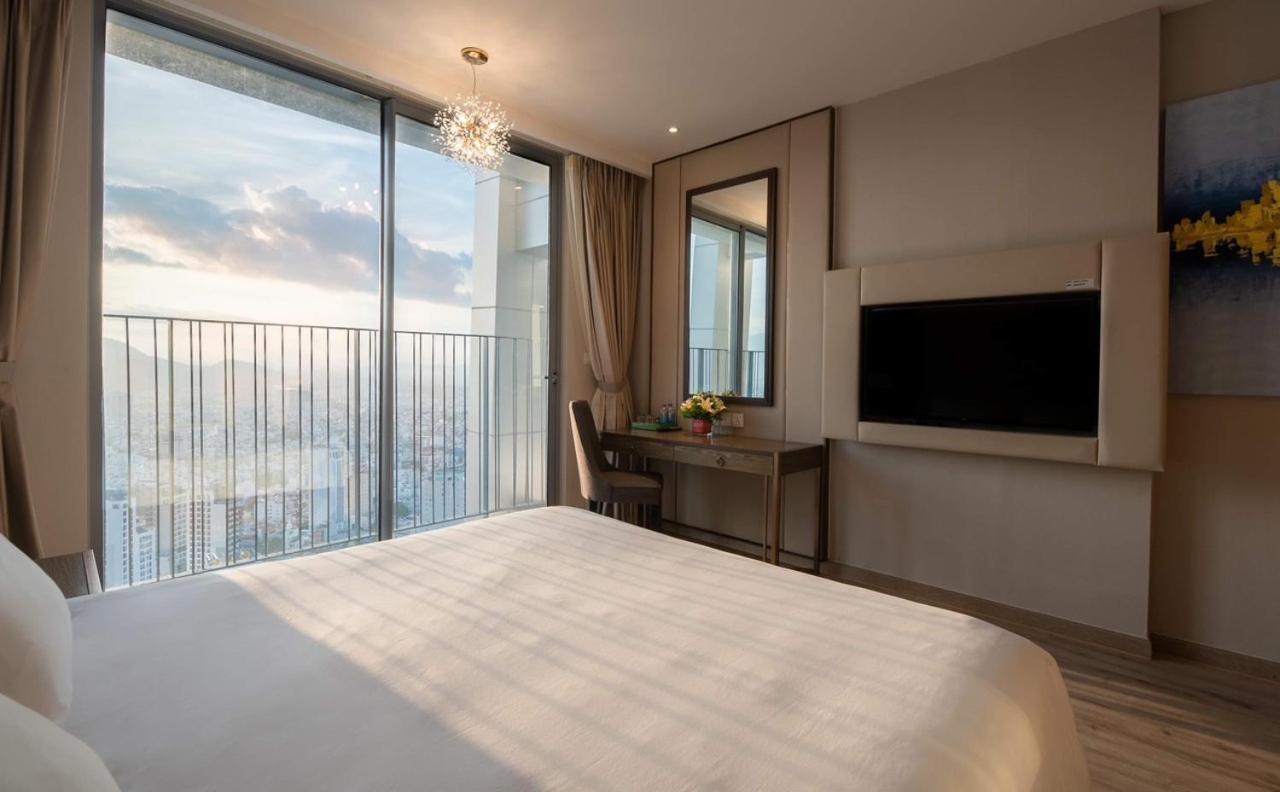 Panorama Oceanfront Suite Nha Trang Buitenkant foto