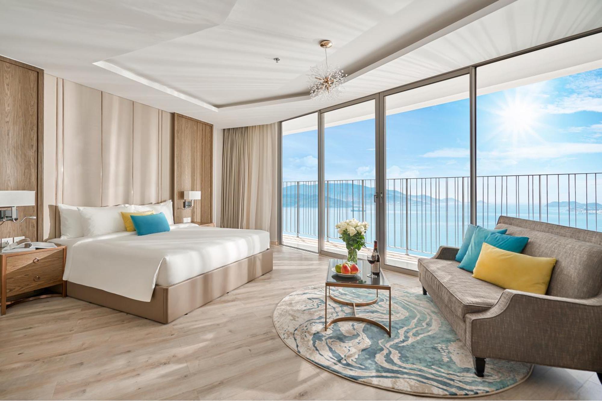 Panorama Oceanfront Suite Nha Trang Buitenkant foto